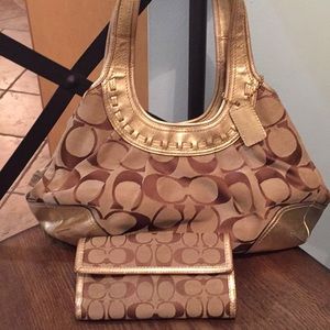 Coach bag gold